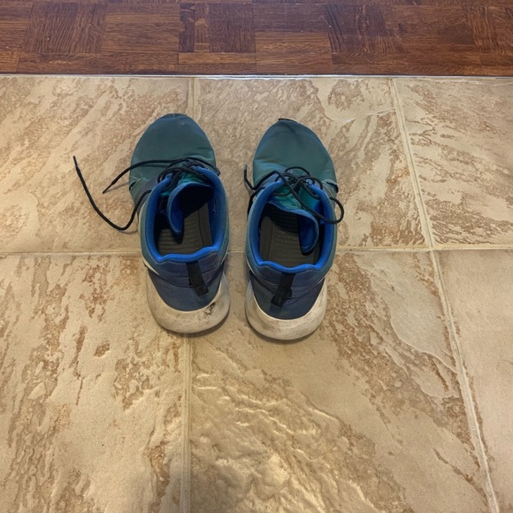 Nike Roshes (Roshe One) Light Blue - Picture 3 of 5